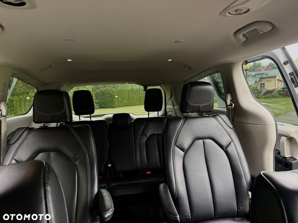 Chrysler Pacifica - 9