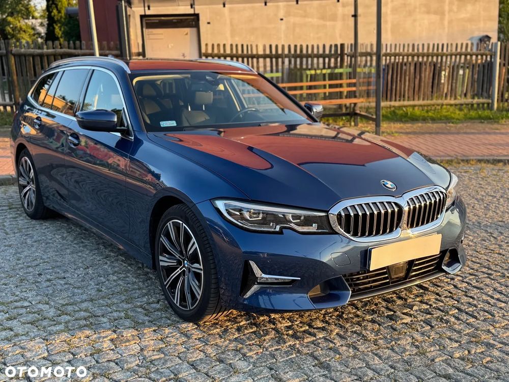 BMW Seria 3 320d Luxury Line sport - 2