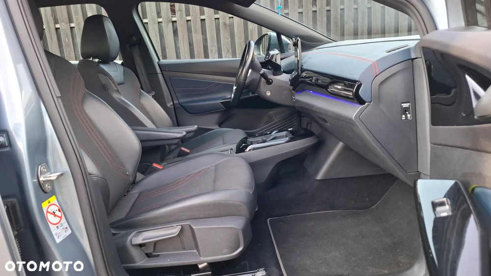 Volkswagen ID.4 - 10