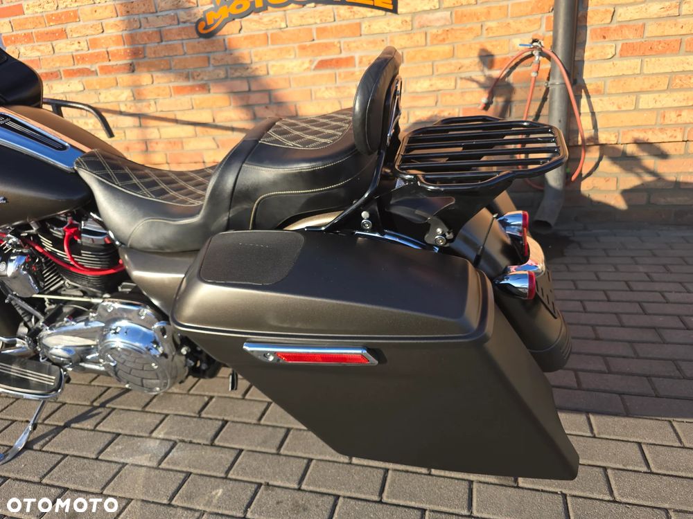 Harley-Davidson Touring Road Glide - 8