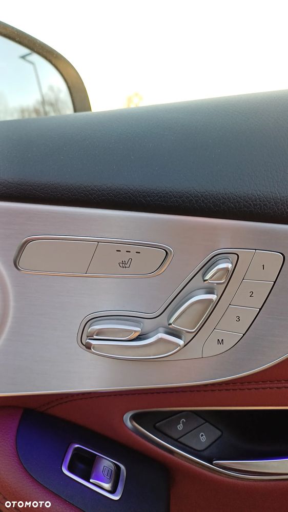 Mercedes-Benz Klasa C 300 9G-TRONIC - 20
