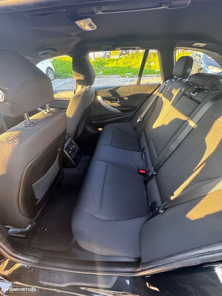 BMW 318 d Navigation - 13