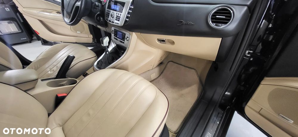 Lancia Delta 1.4 T-Jet 16v Oro - 5