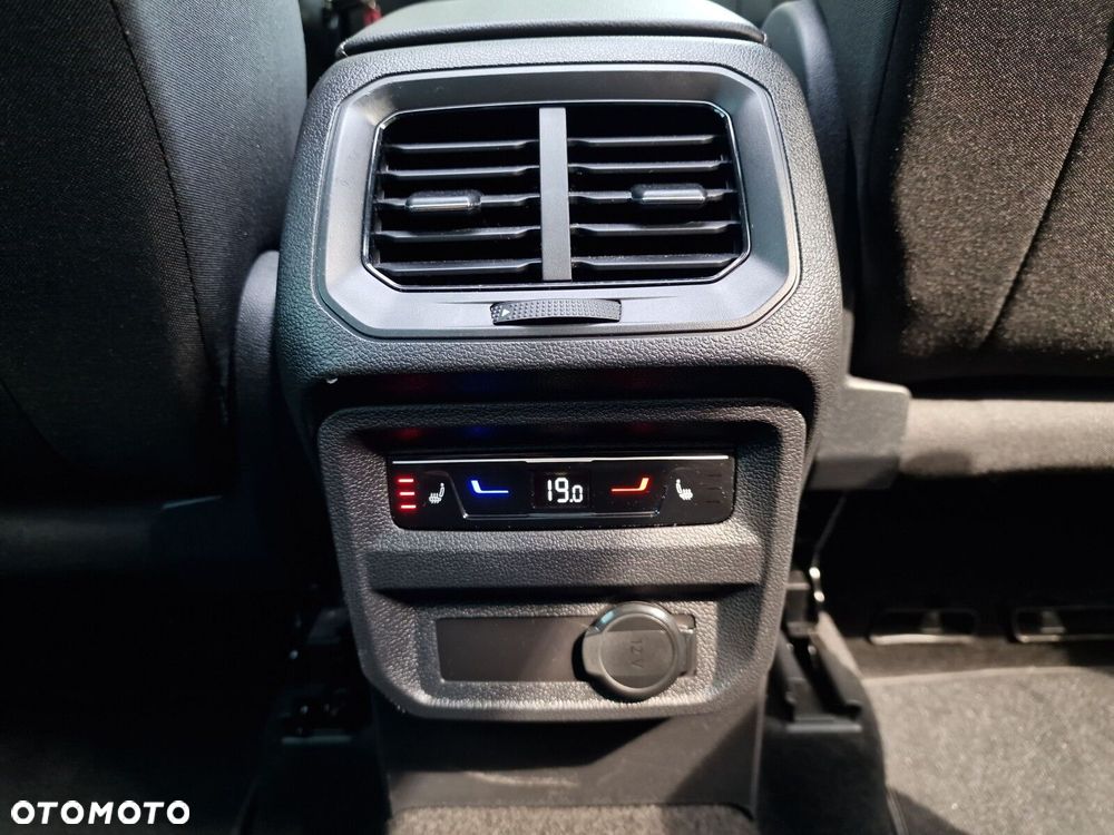 Volkswagen Tiguan 2.0 TDI Elegance DSG - 25