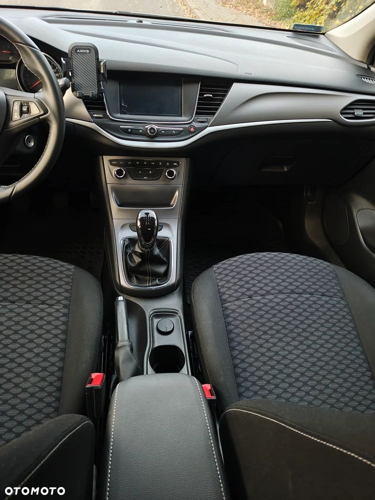Opel Astra 2017 photo 2