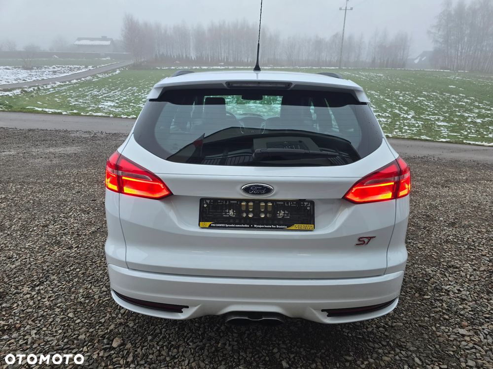 Ford Focus 2.0 EcoBoost ST mit Leder-Exclusiv-Paket - 14