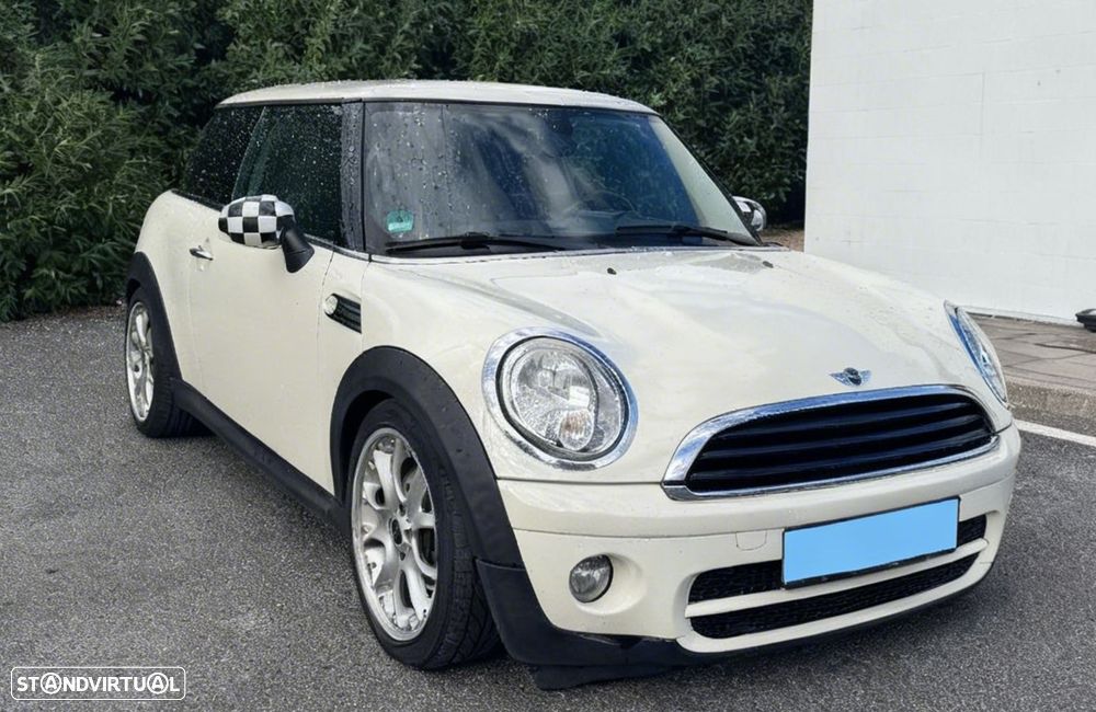 MINI 3 Portas Cooper D - 1