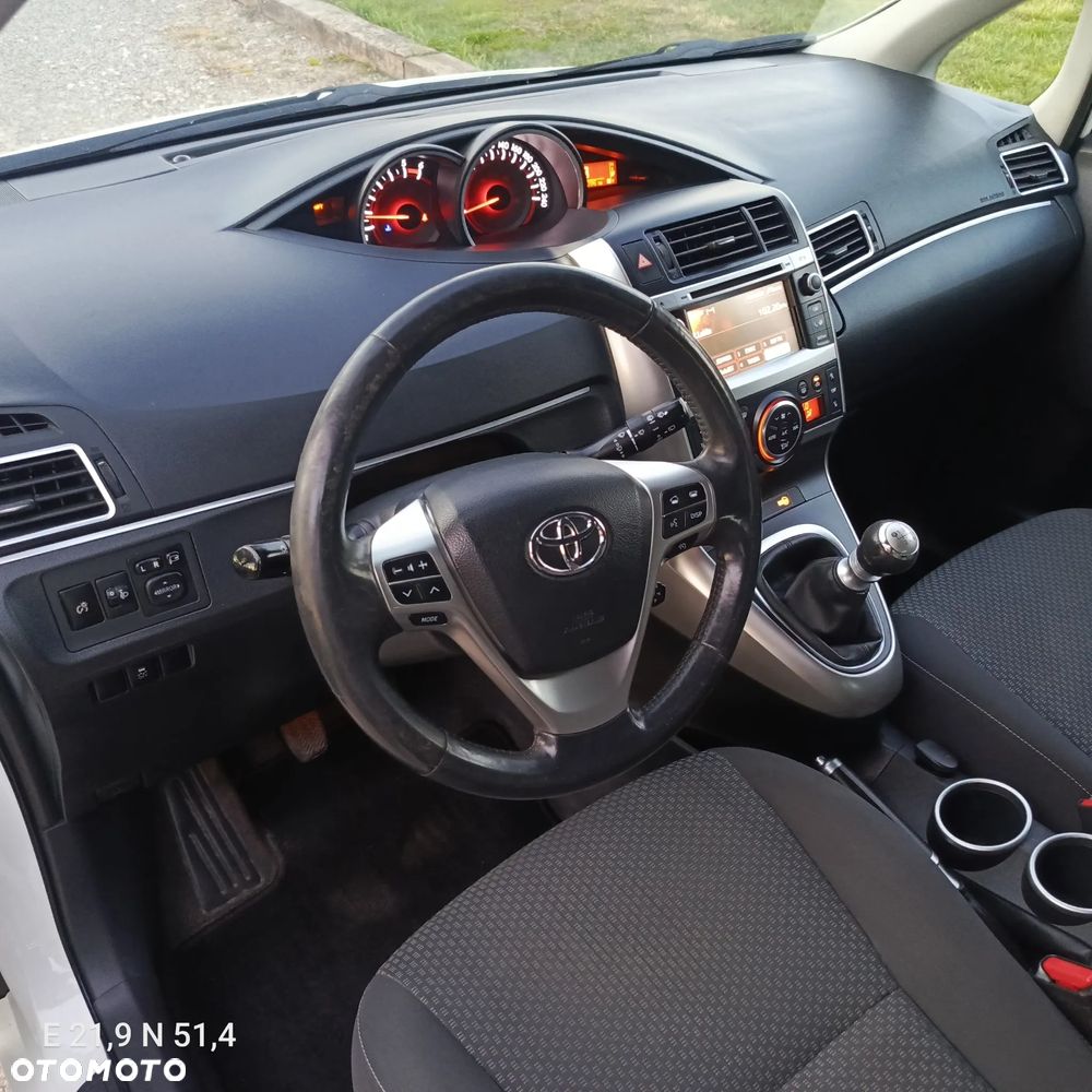 Toyota Verso 2.0 D-4D 5-Sitzer Executive - 18