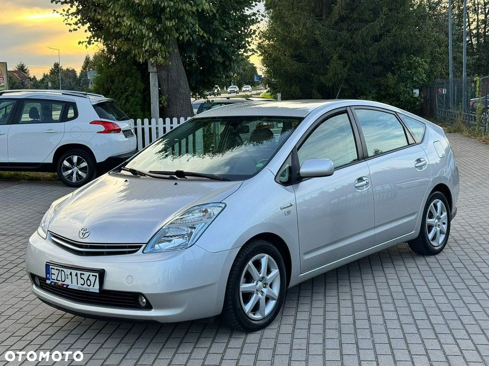 Toyota Prius - 5