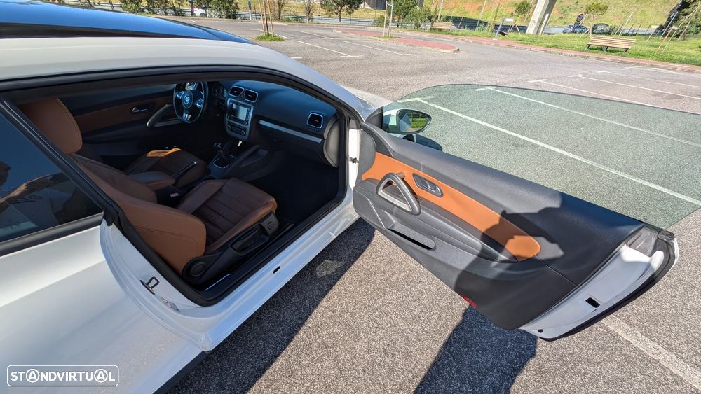 VW Scirocco 2.0 TDI GTD - 11