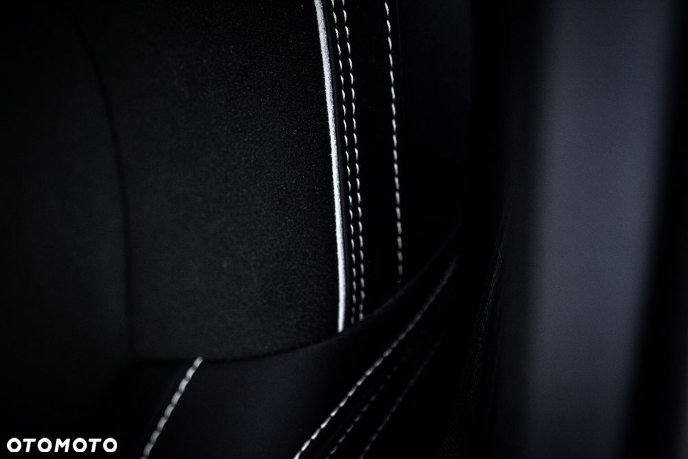 Volvo C40 P8 Recharge AWD Ultimate - 11