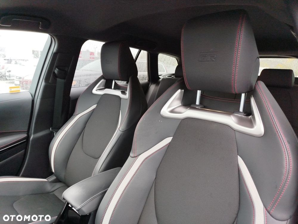 Toyota Corolla - 11