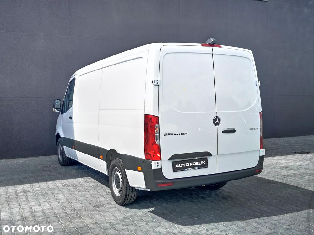 Mercedes-Benz Sprinter - 6