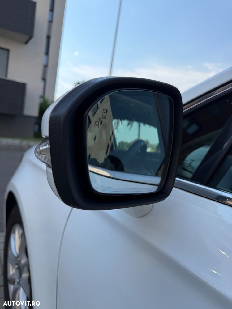 Ford Mondeo 2.0 HEV Titanium - 13