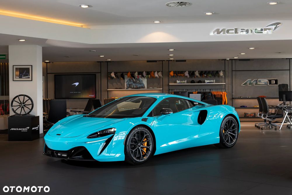 McLaren Artura - 2