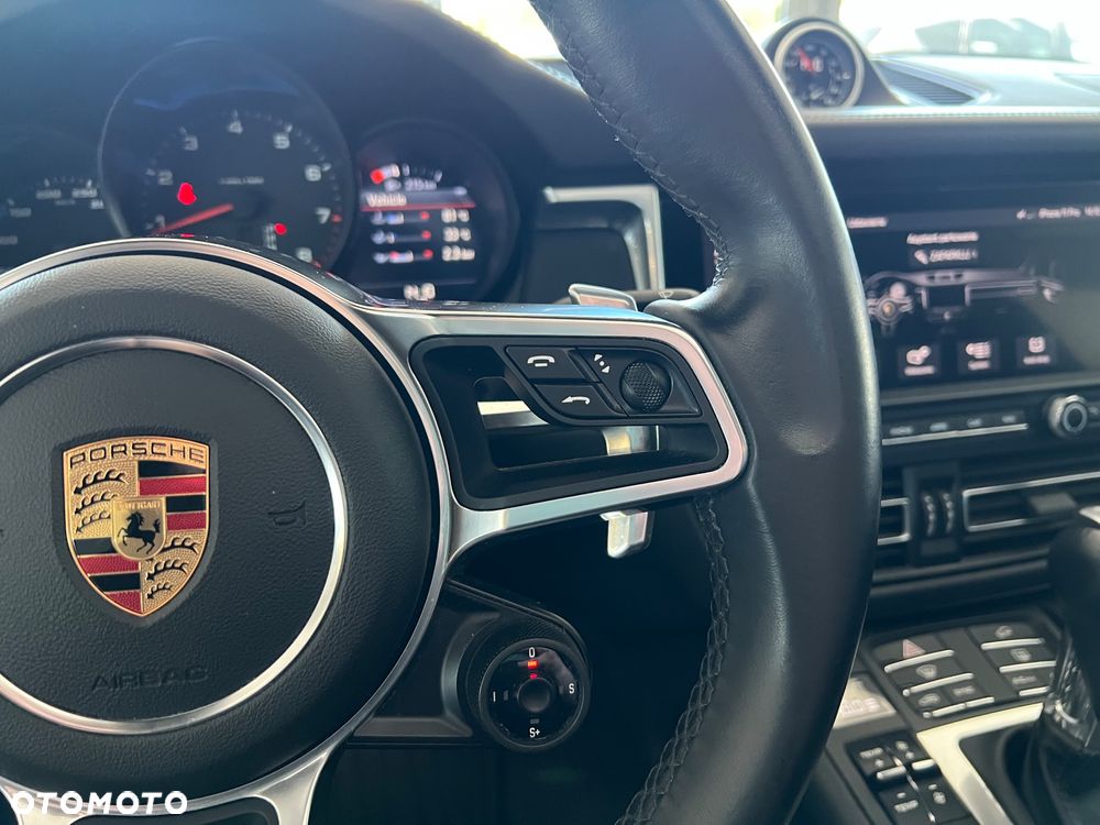 Porsche Macan - 25