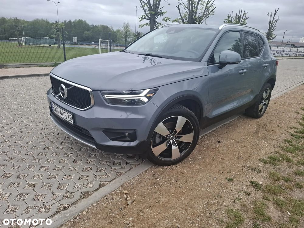 Volvo XC 40 T5 AWD Geartronic Momentum Pro - 1