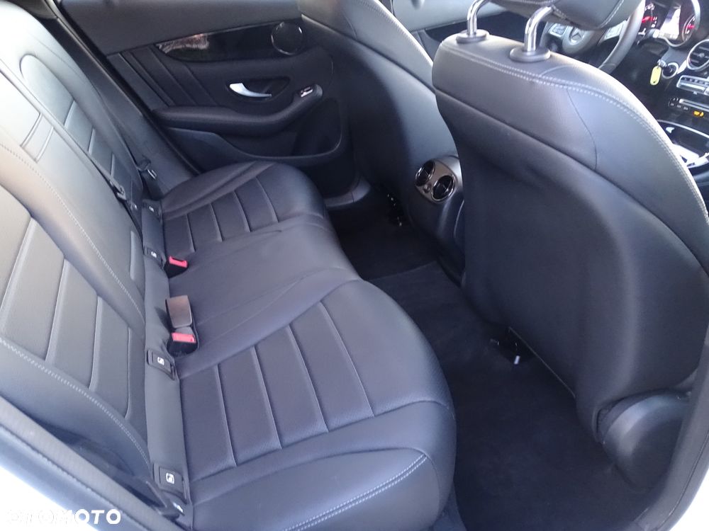 Mercedes-Benz GLC 250 4Matic 9G-TRONIC - 18