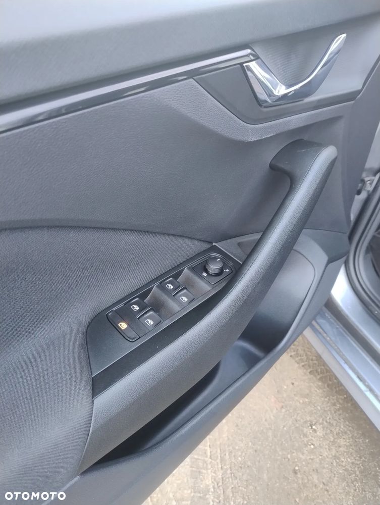 Skoda Kamiq 1.0 TSI Essence - 12