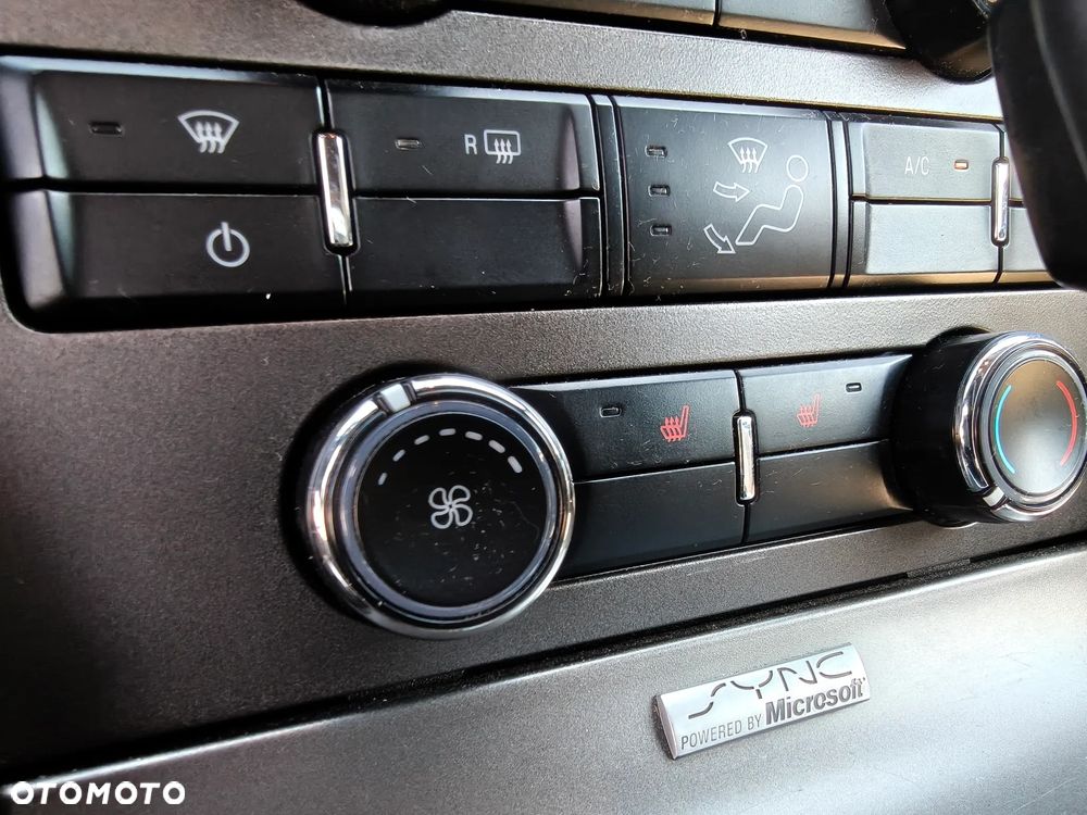Ford Mustang 3.7 V6 Premium - 14