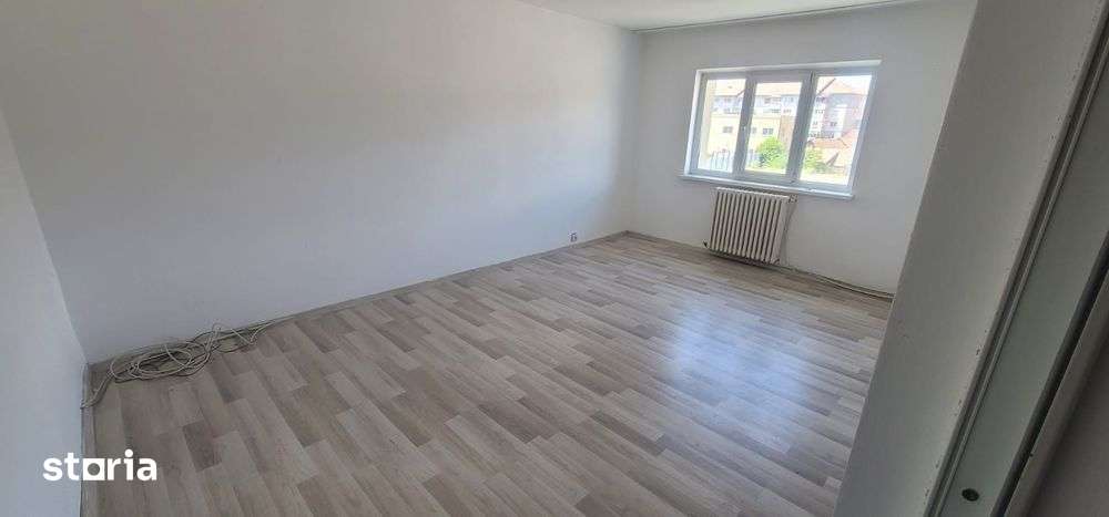 Apartament de vanzare 2 camere, decomandat, et.2 — fotografia 1