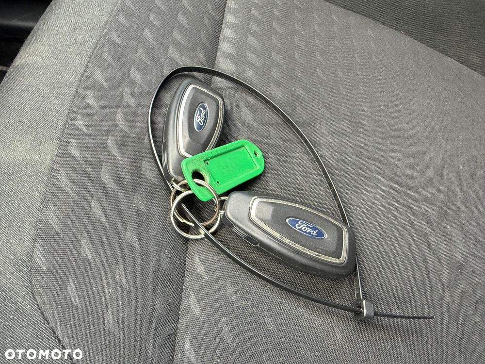 Ford Fiesta - 12