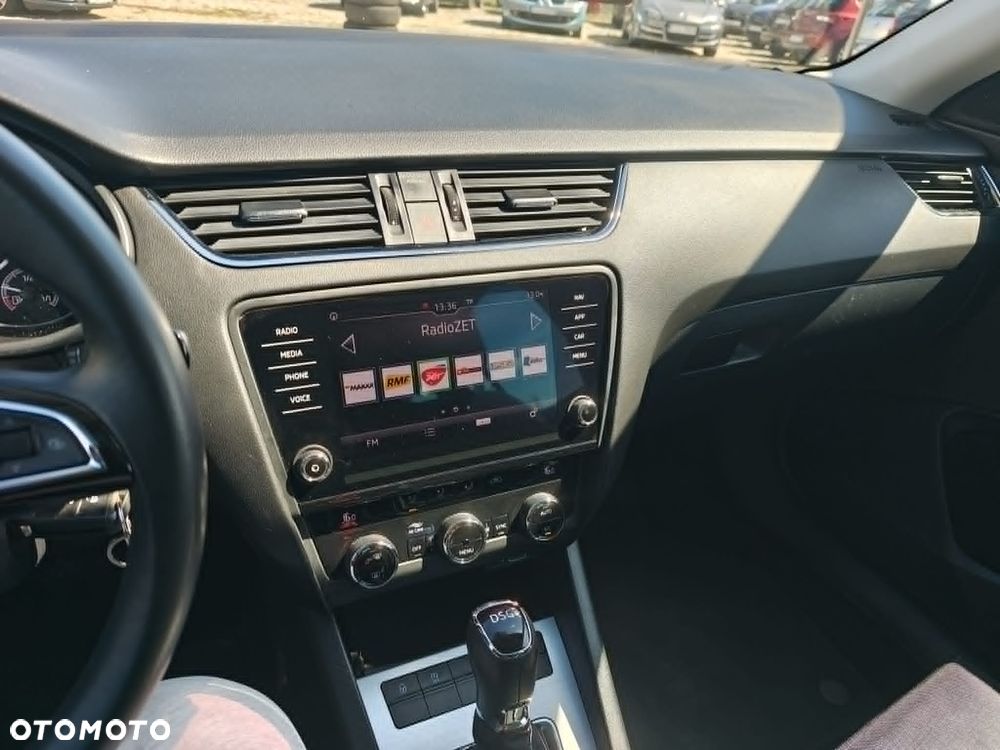 Skoda Octavia 2.0 TDI DSG Style - 17