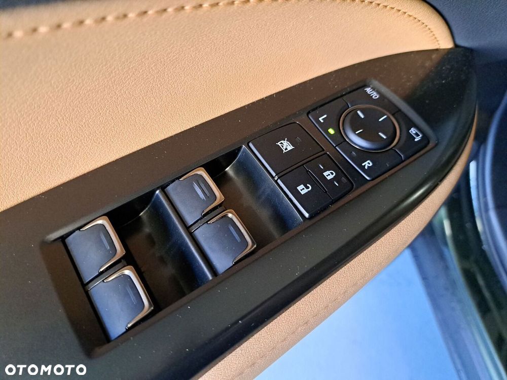 Lexus NX 2025