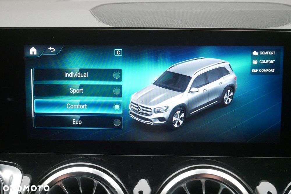 Mercedes-Benz GLB - 27