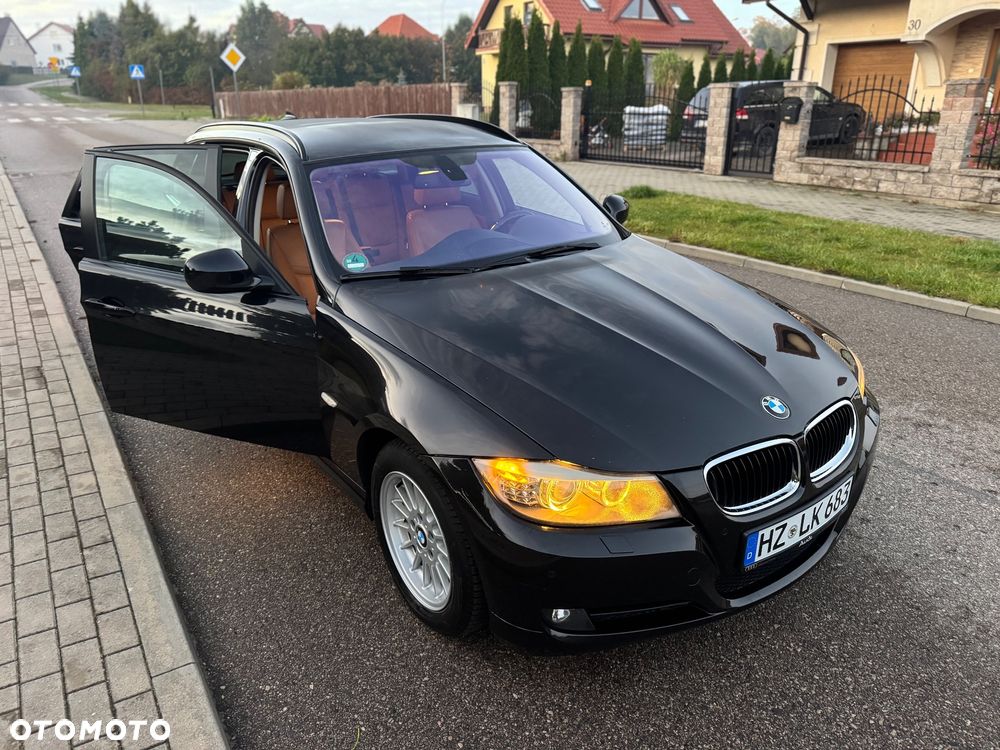 BMW Seria 3 320d Touring Sport-Aut Luxury Line - 38