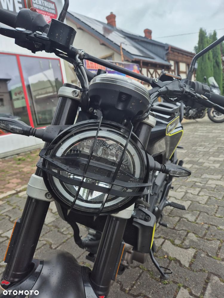 Husqvarna Svartpilen - 24