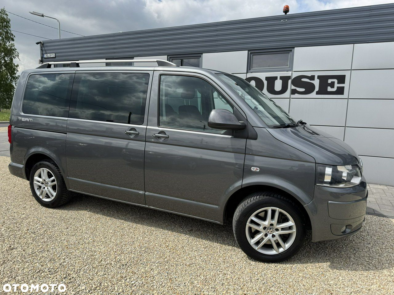 Volkswagen Multivan - 2