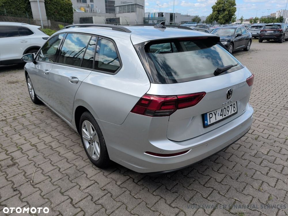 Volkswagen Golf 1.5 eTSI Life DSG - 6