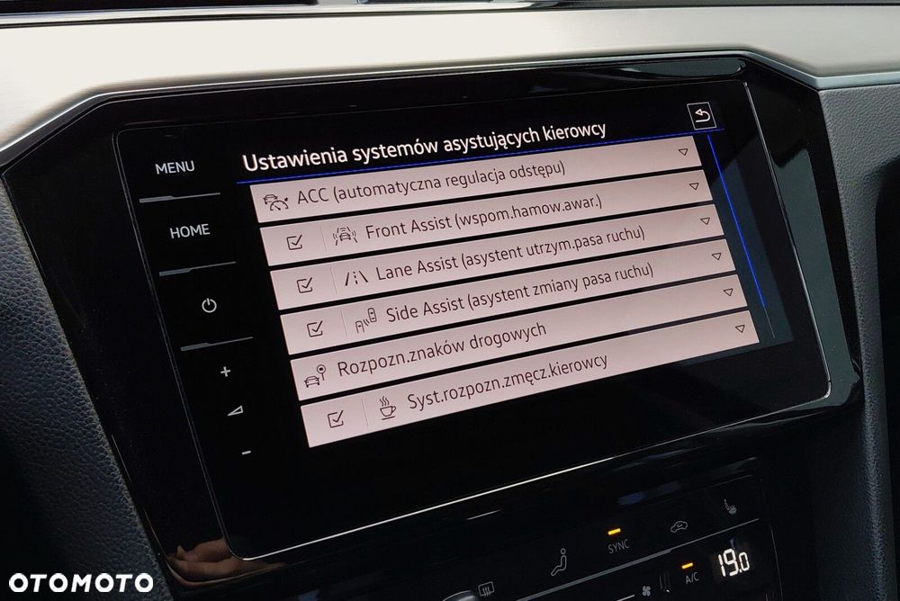 Volkswagen Passat - 35