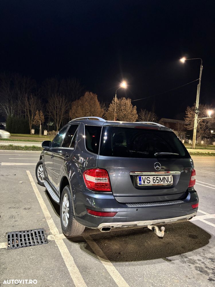 Mercedes-Benz ML 300 CDI BlueEfficiency Aut - 13