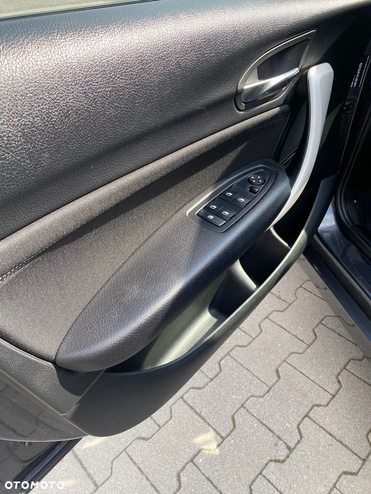 BMW Seria 1 116d - 13