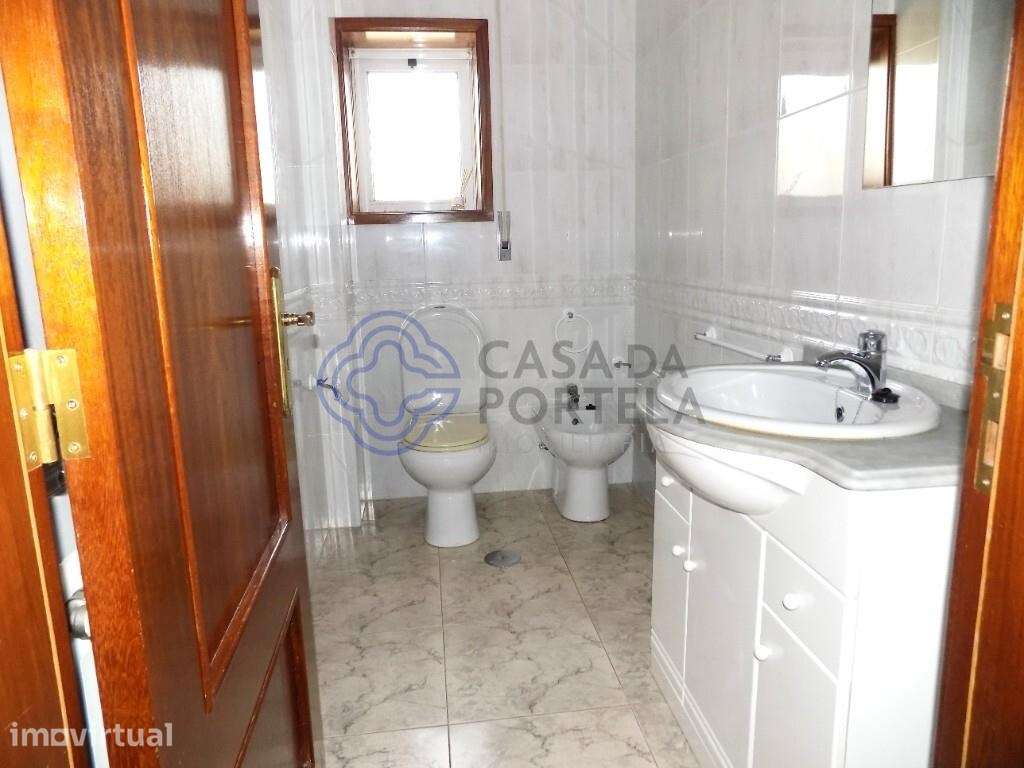 T3-Arrendamento-Último Andar-Mozelos-Continente-Lidl - Grande imagem: 5/18