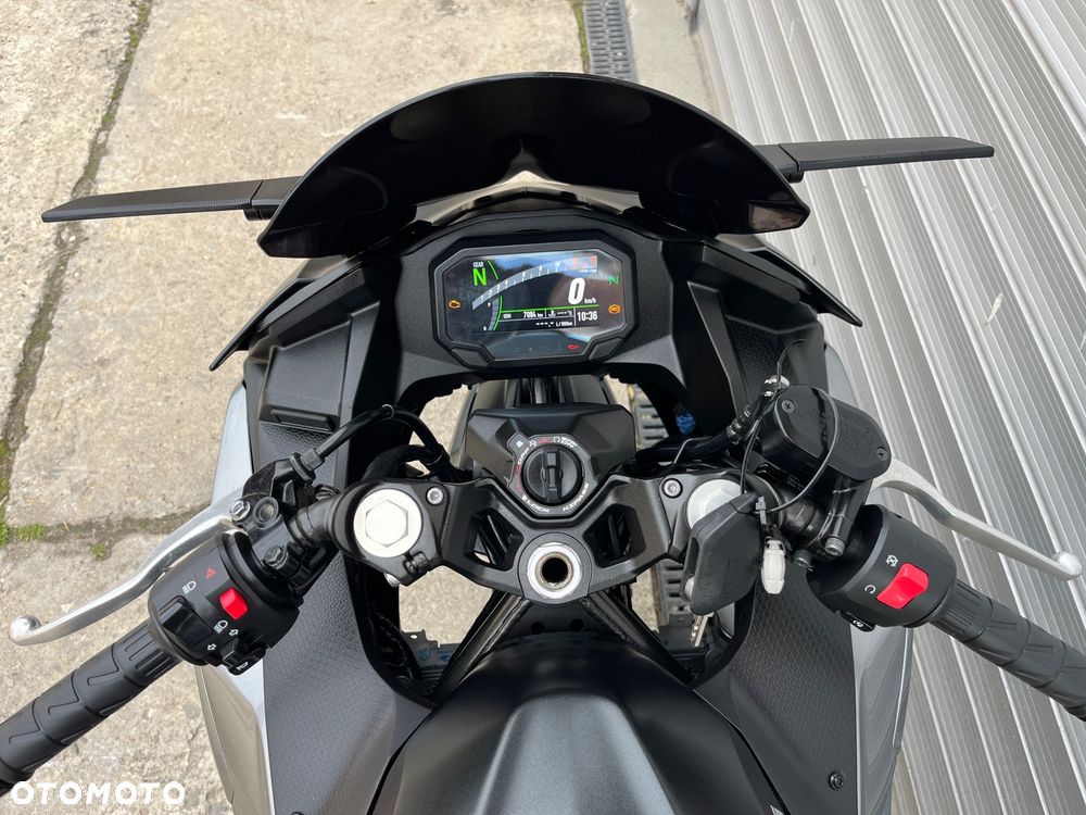 Kawasaki Ninja - 28