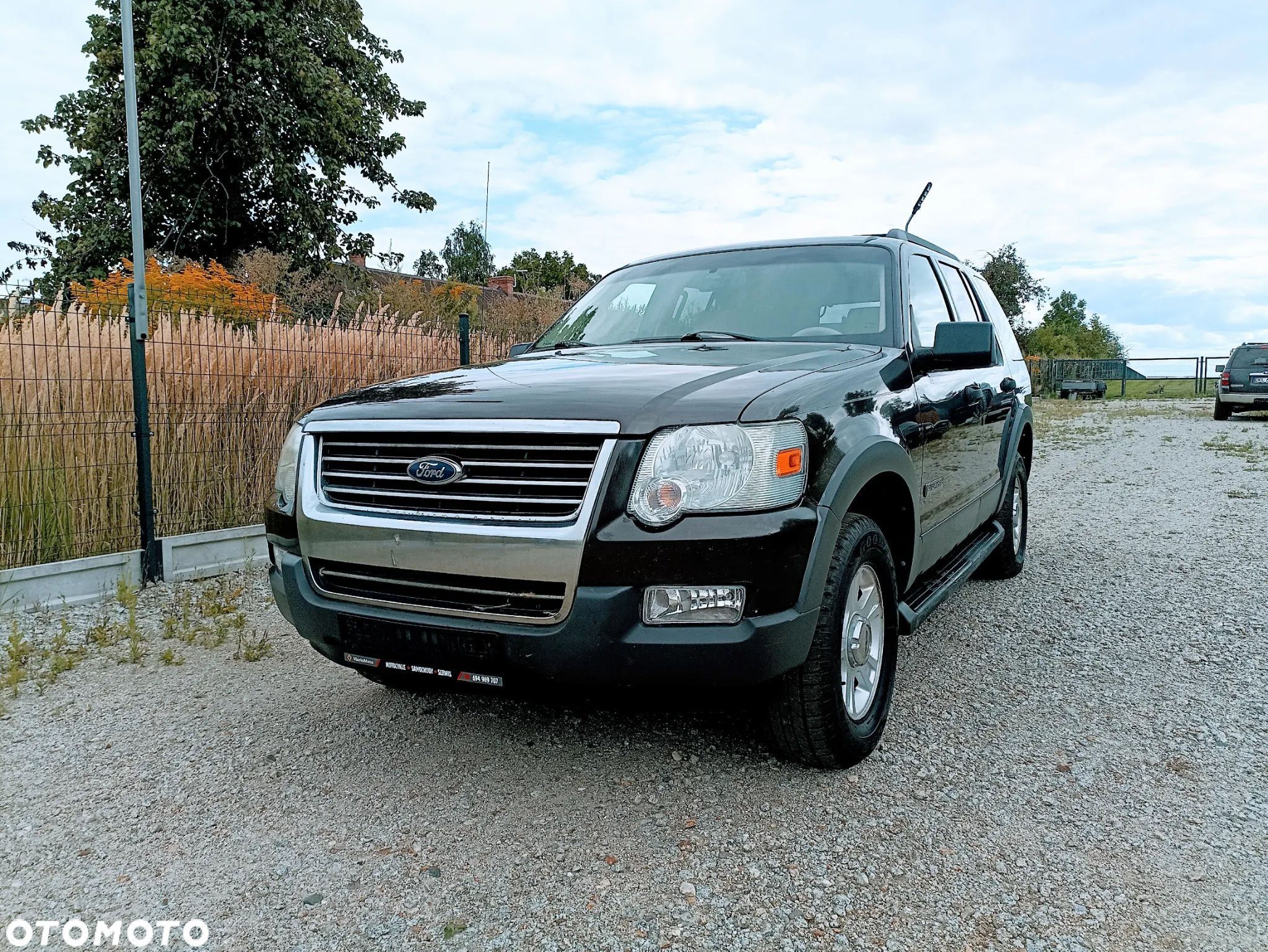 Ford Explorer 4.0 4WD - 1