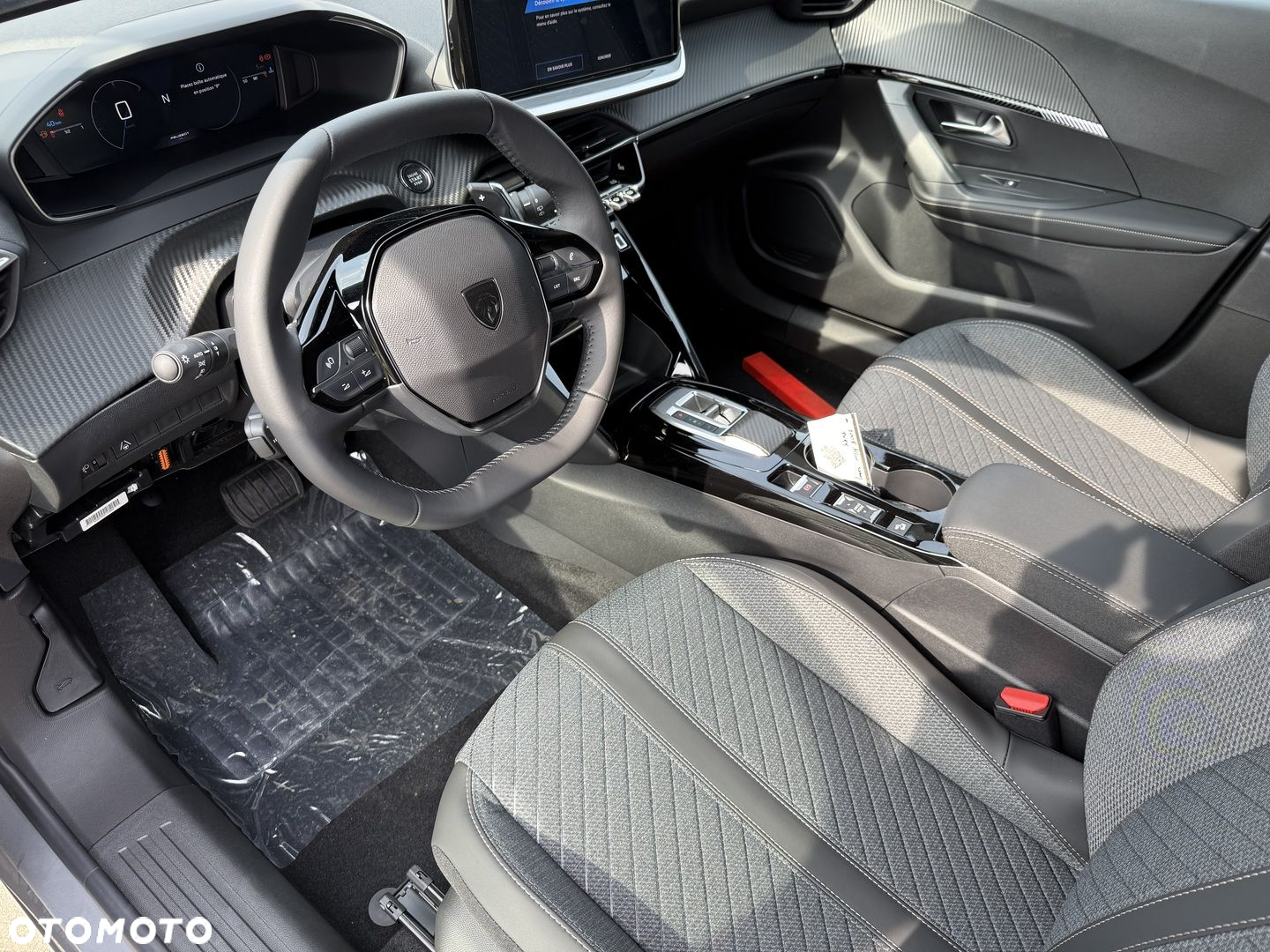 Peugeot 2008 - 11