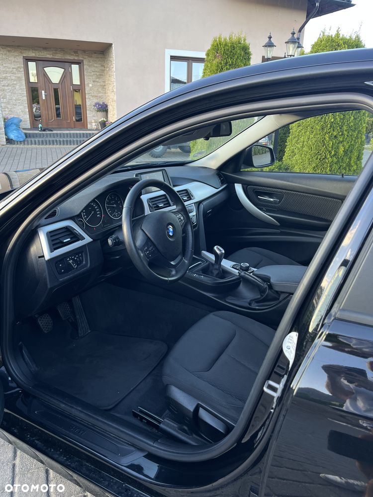 BMW Seria 3 318i Edition Luxury Line Purity - 11