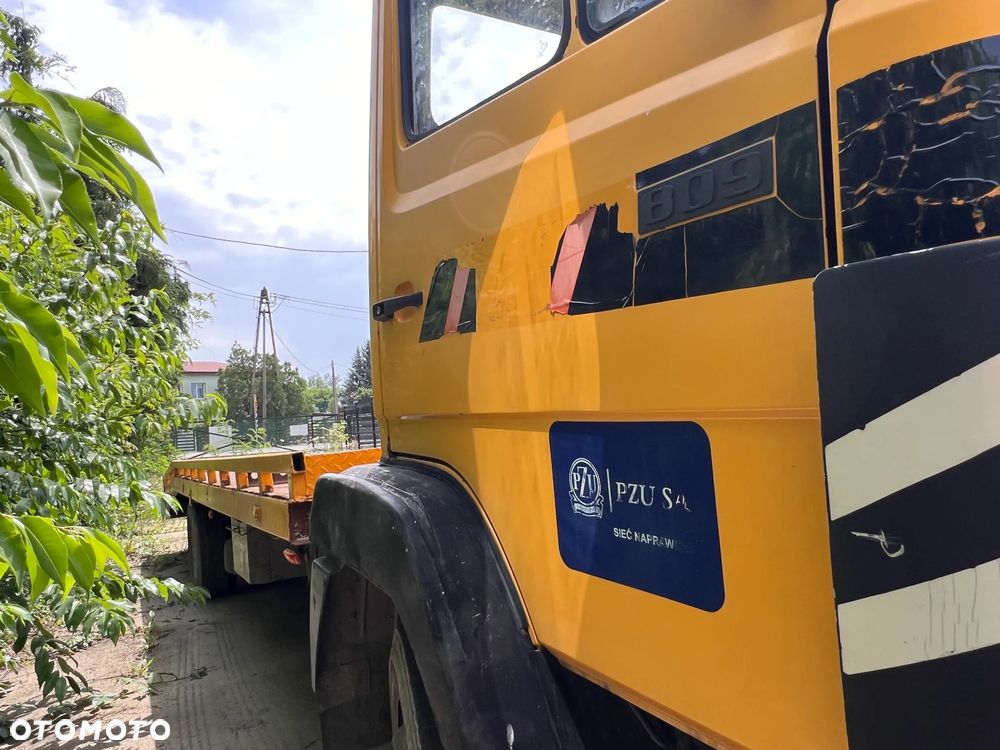 Mercedes-Benz 809 - 4