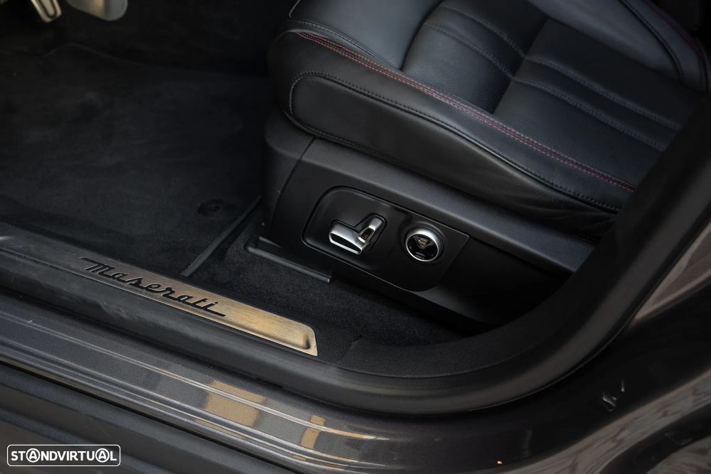 Maserati Levante S Q4 GranSport - 10