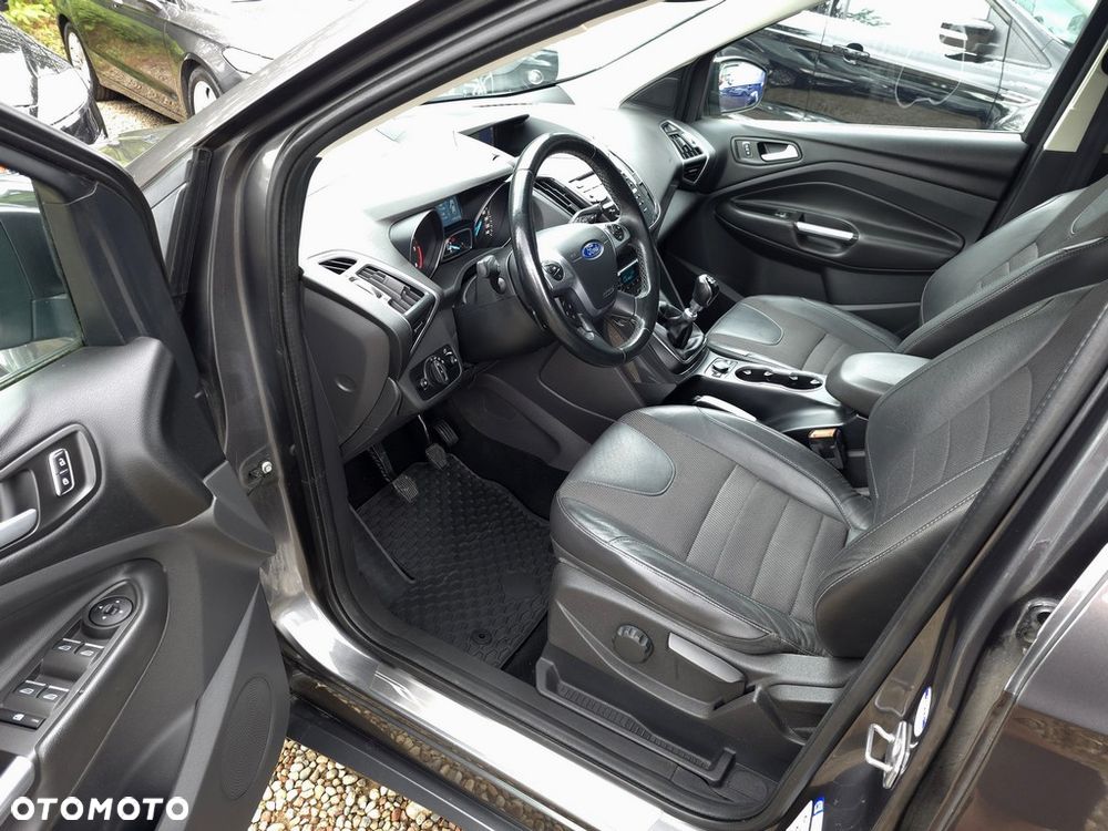 Ford Kuga 2.0 TDCi FWD Titanium - 13