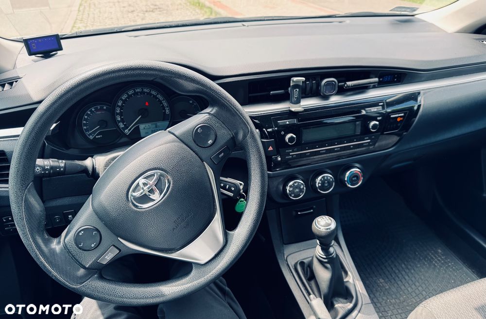 Toyota Corolla 1.33 Active - 12