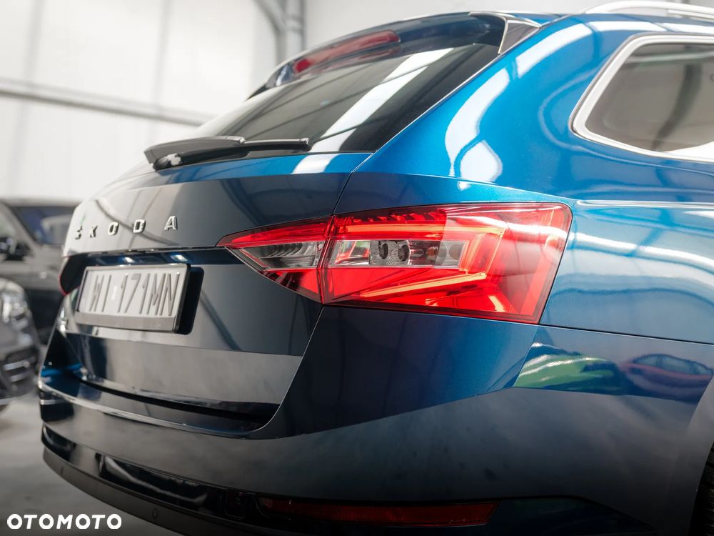 Skoda Superb 2.0 TDI SCR Ambition - 10