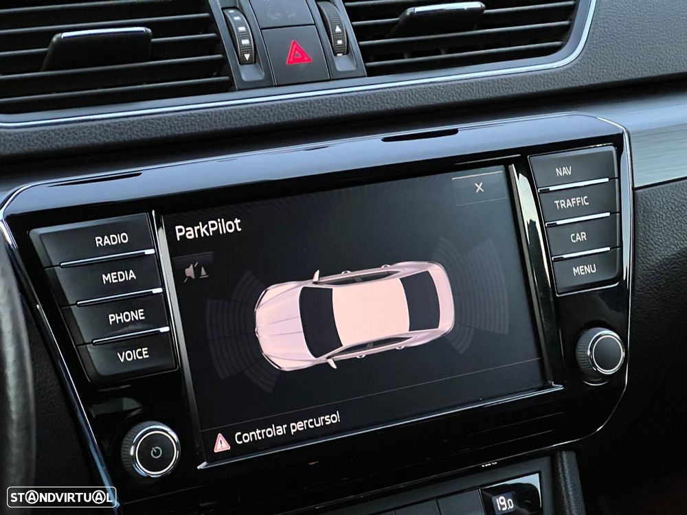 Skoda Superb 2.0 TDI Sportline - 12