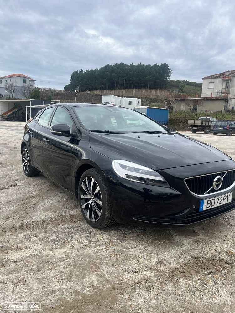 Volvo V40 D2 Momentum - 2