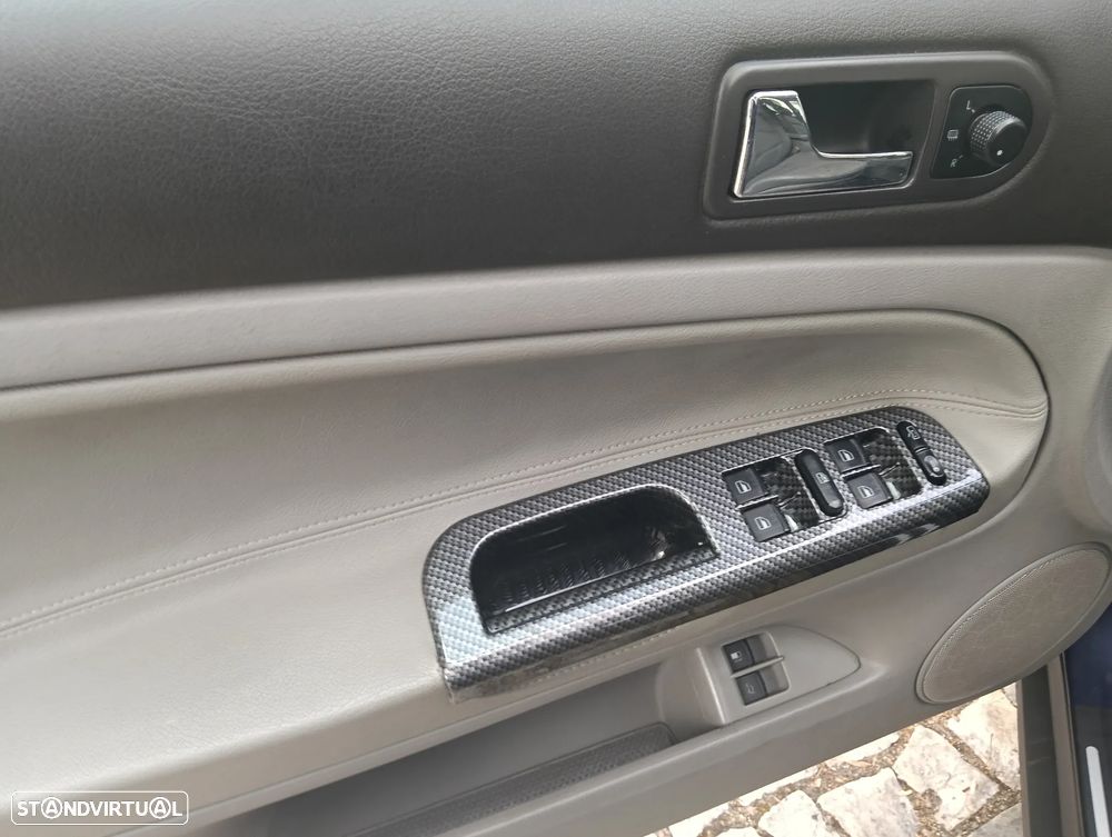 VW Passat Variant 1.6 Confortline - 17