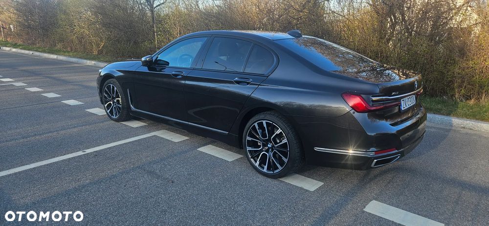BMW Seria 7 740d xDrive mHEV - 4